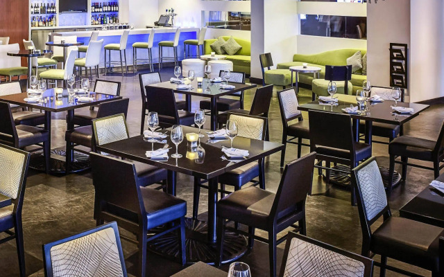 Novotel Toronto North York