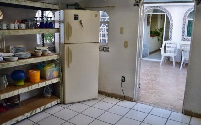Alexandross Hostel BnB