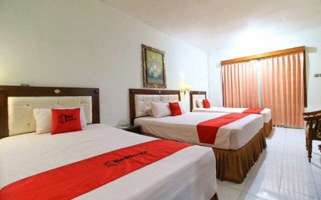 RedDoorz near Klaten Train Station
