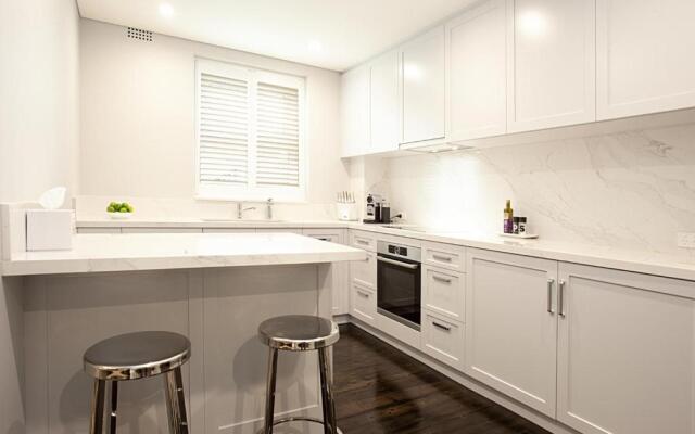 BAYSIDE RETREAT-hosted by:L'Abode Accommodation