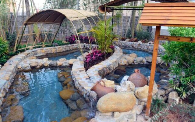 Linyu Huaxi Hot Spring Holiday Hotel