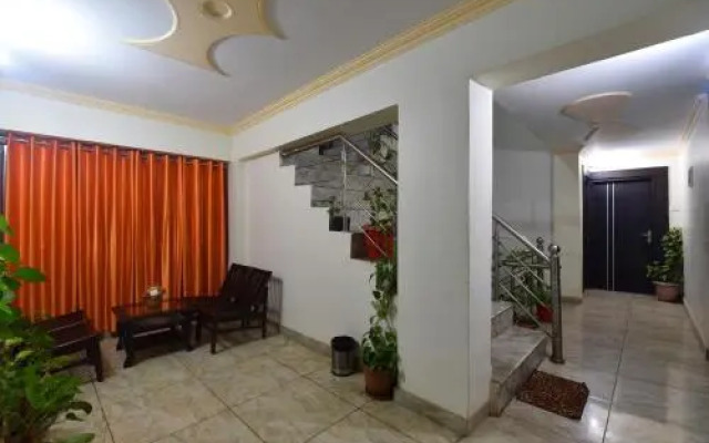 Sandalee Comforts by OYO Rooms