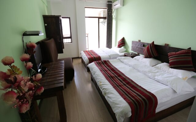 Nissi Holiday Jinghong