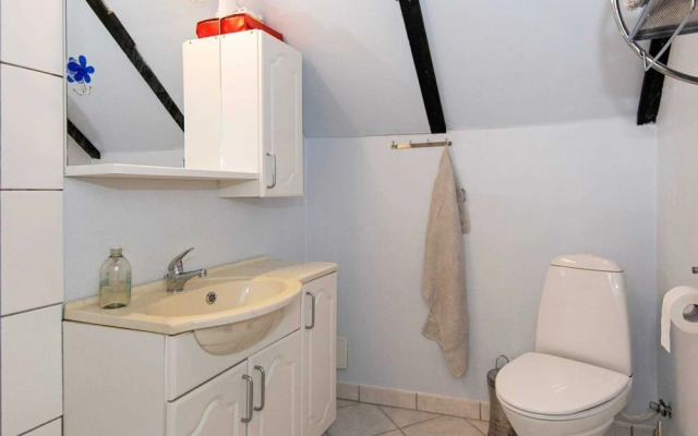 Tranquil Thatched Cottage on Romo-by Traum