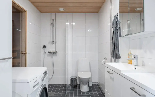Fabulous 1BR Apt with Sauna & Views