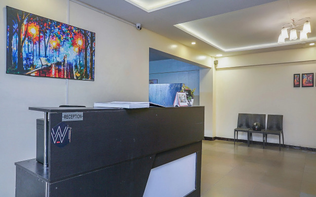 OYO Flagship 24491 Kharadi