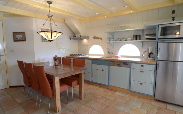 Lovely Holiday Home in Texel near Sea