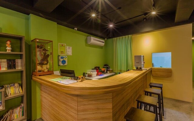 GoldenHouse Hostel