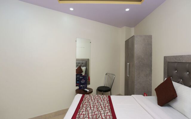 OYO 13455 Rama Krishna Hotel