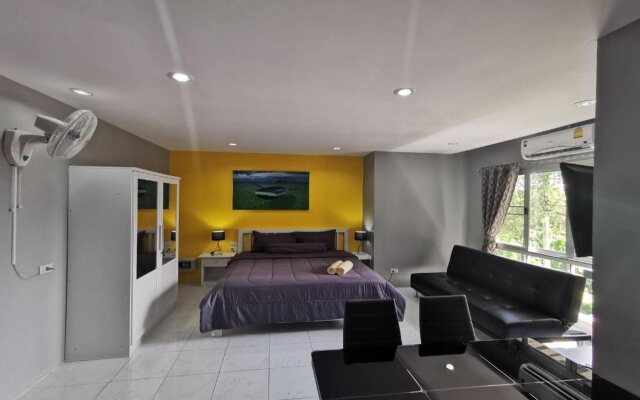 Karon Studio Apartment
