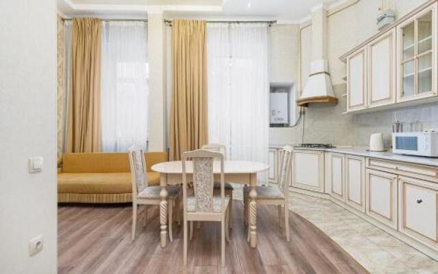 Apartment On Rishelievskaya Street