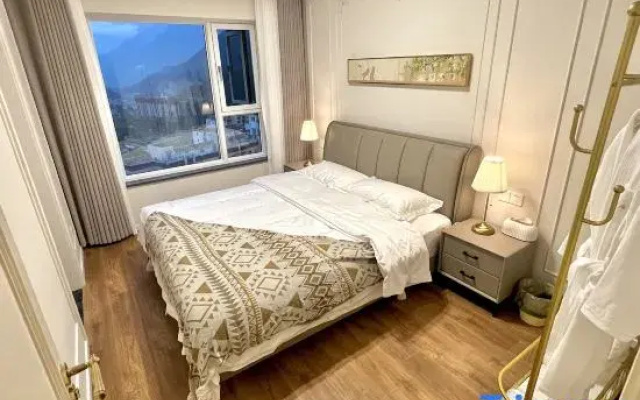 Yunyang Light Luxury Homestay