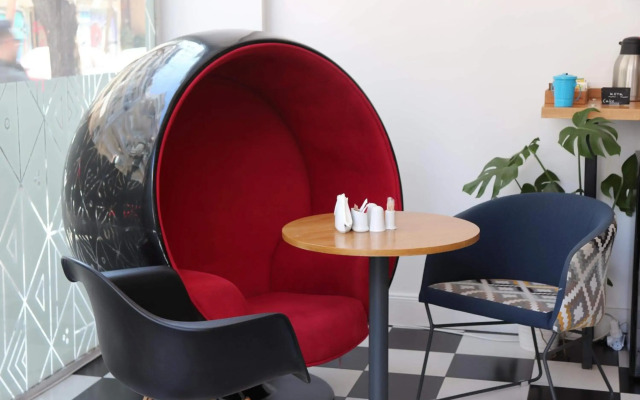 Blue Bottle Boutique Hotel