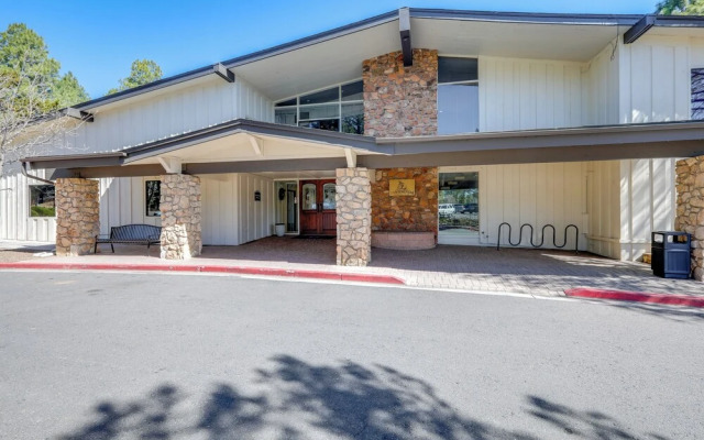 Townhome Near Dtwn Flagstaff: Grill, Golf & Relax!