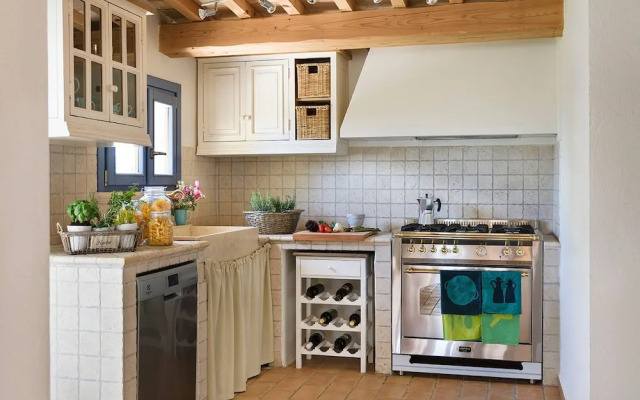 Villa Elettra 12 2 by Marche Holiday Villas