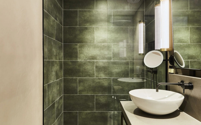 Hotel Indigo London - 1 Leicester Square by IHG