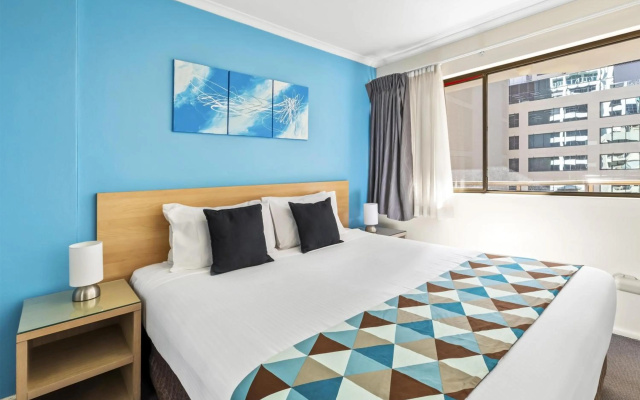 Metro Apartments on King Street – Guest Rooms – Sydney