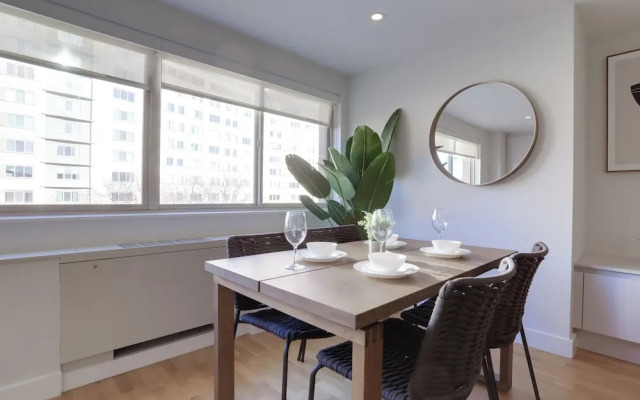 Modern Apartment Near D.C. Landmarks