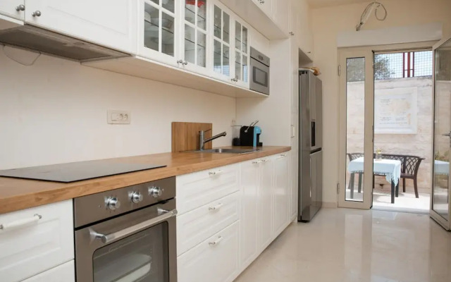 Villa Nada - Unique and Artistic