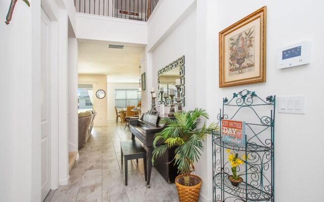 3910 Oakville Avenue