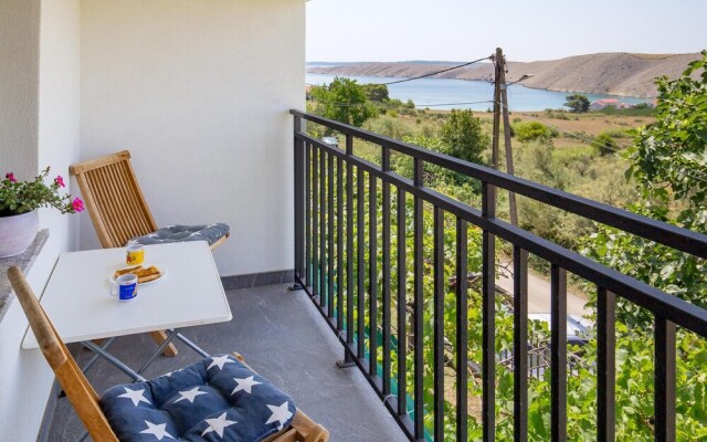 Beautiful Apartment in Vlasici With 1 Bedrooms and Wifi