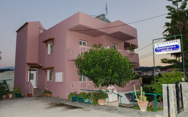 Yannis Pothoulakis Apartments