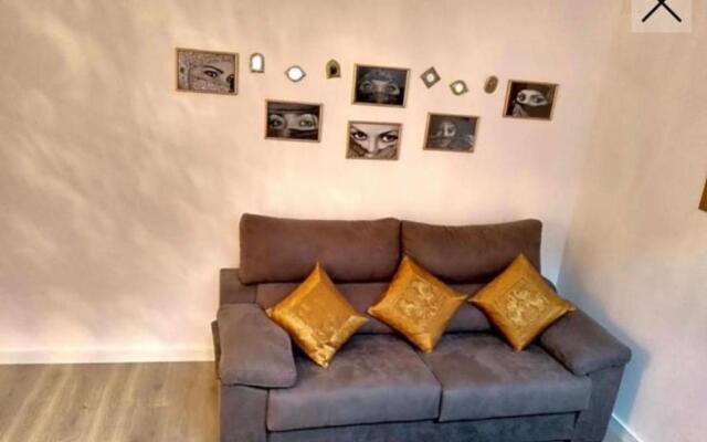 Apartamento totalmente reformado en 1ª linea
