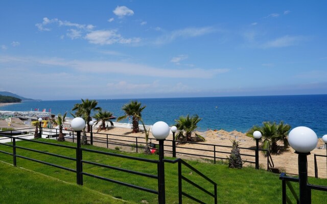 Sandhill Hotel