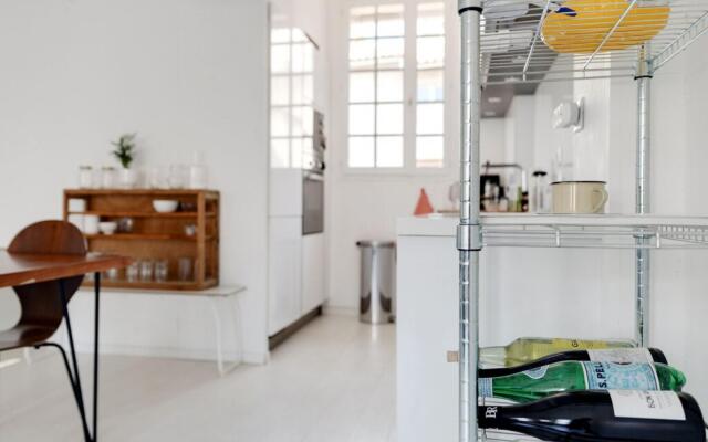 Modest Holiday Home in Avignon next to the City Centre