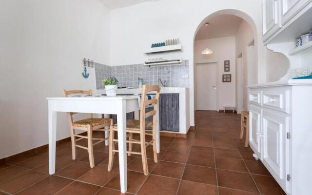 Trullo e appartamenti al mare