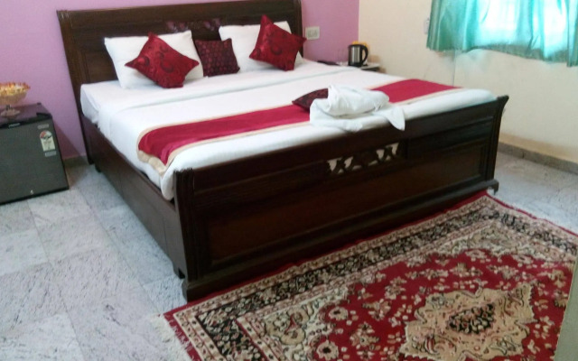Rishon Suite