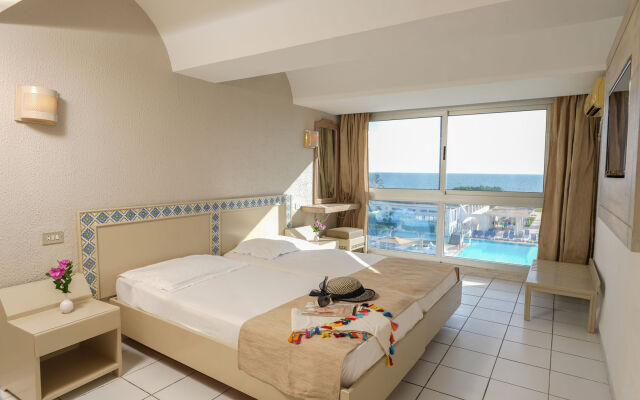 Hotel Les Pyramides