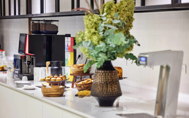 H4 Hotel Wyndham Paris Pleyel Resort