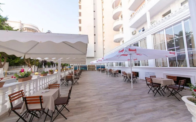 Esal Hotel