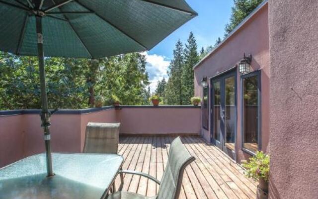 Whytecliff Park place near ocean