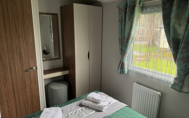 Haggerston Castle - Caravan - Sleeps 6 - Parking