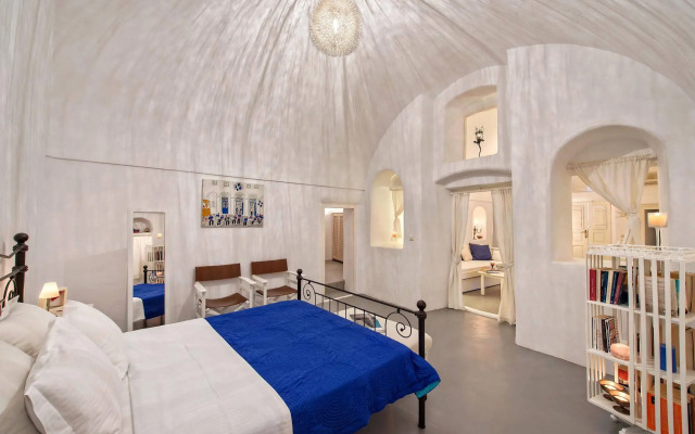 White Cave Private Villa