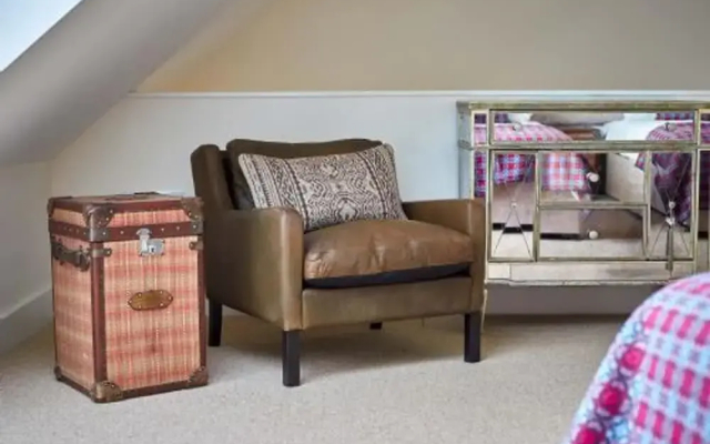 Host Stay Number Four Piglets