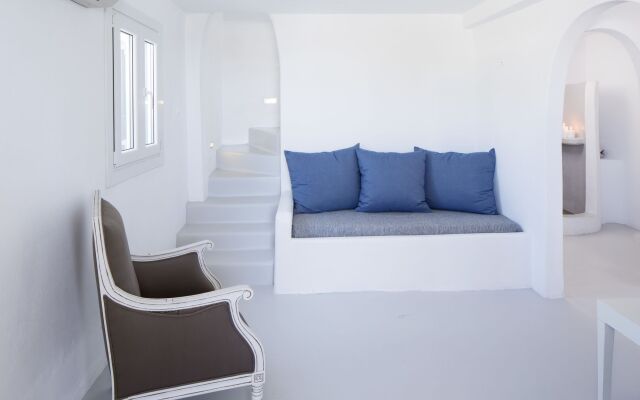 Villa Thea Collection