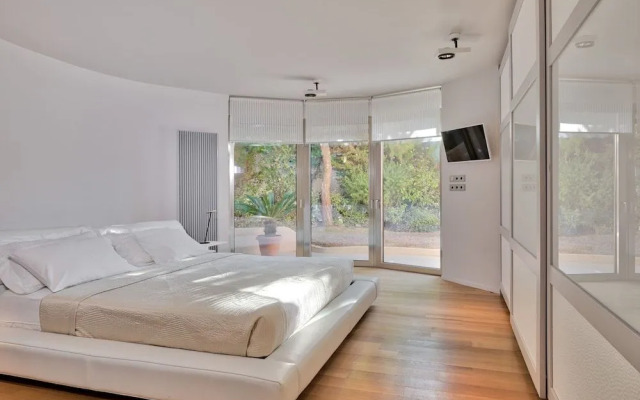 Luxurious Villa Philoxenia