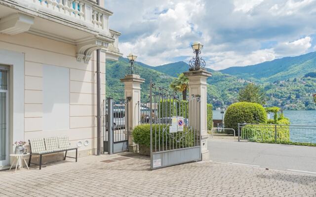 Piccola Como Lotus With 1 Bathrooms