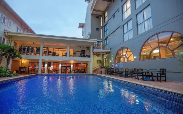 Ela Beach Hotel & Apartments