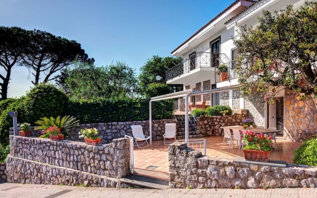 Delightful Villa In Massa Lubrense With Garden