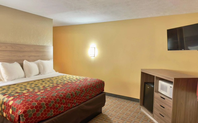 Econo Lodge Lansing - Leavenworth