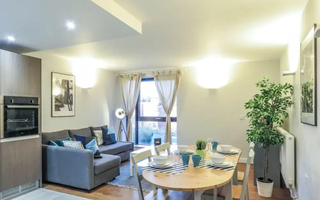 Tudors eSuites City Centre House