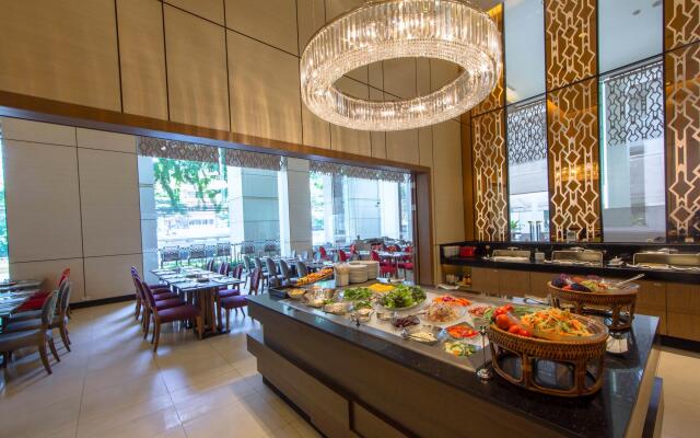 Grande Centre Point Ploenchit Hotel