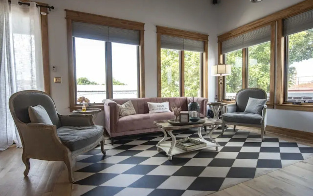 Rooftop on Main Street Downtown Mcminnville