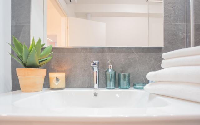 Cozy Nest on the Lake