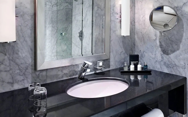The Park Tower Knightsbridge, A Luxury Collection