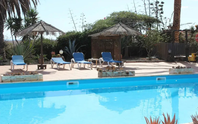 Rustic 1-bed Bungalow in Parque Holandés